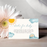 Hier kommt die Son Book Request Enclosure Card Begleitkarte<br><div class="desc">Niedliche Babyduschkarte mit Sonnenschein,  Wolken und Aquarellbogen.</div>