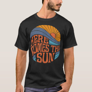 Hier kommt die Sonne Vintag Retro 60er Surf Summ T-Shirt