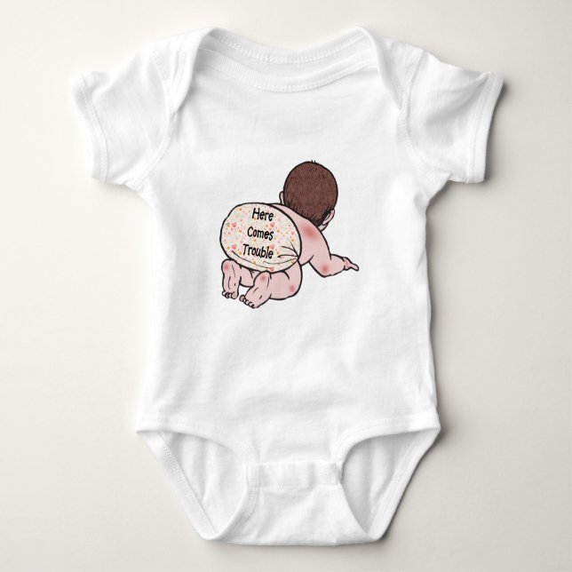 Hier kommt Trouble Baby Strampler (Vorderseite)