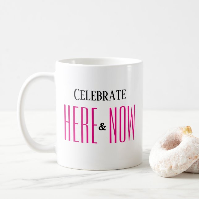 HIER & NOW Inspirational Modern Simple Pink Kaffeetasse (Mit Donut)