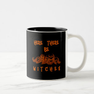 Hier sind Hexen Zweifarbige Tasse