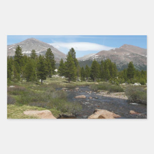 High Country Mountain Stream III im Yosemite Rechteckiger Aufkleber