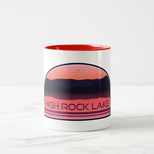 High Rock Lake North Carolina Red Sunrise Zweifarbige Tasse (Mittel)