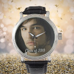 High School Wiedersehen Foto Class 2010 Mann Typ Armbanduhr<br><div class="desc">Ein Geschenk und Sake für eine High School Wiedersehen. Vorlagen für Ihr eigenes Foto und Text. Jahr des Abschlusses,  weißer Text: Klasse 2010.</div>