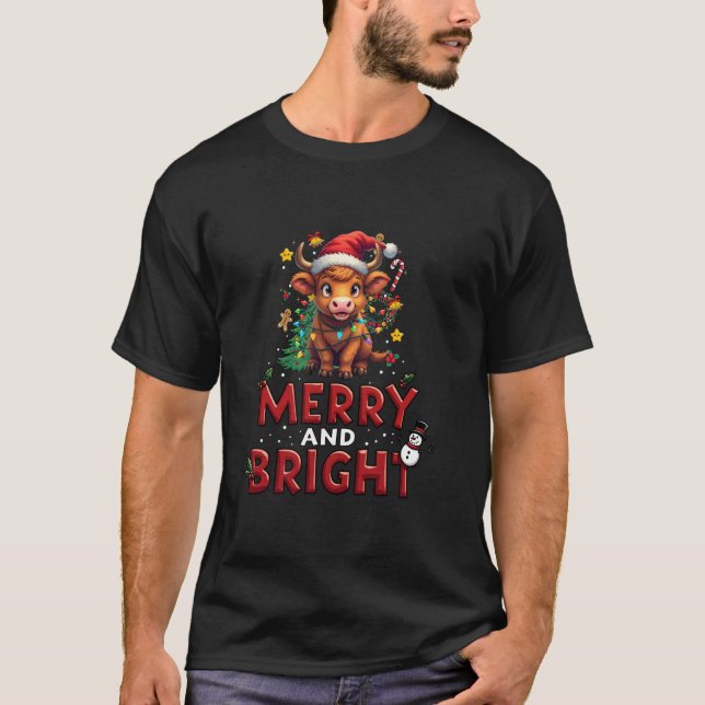 Highland Baby Cow Weihnachtslicht froh und brigh T-Shirt (Vorderseite)
