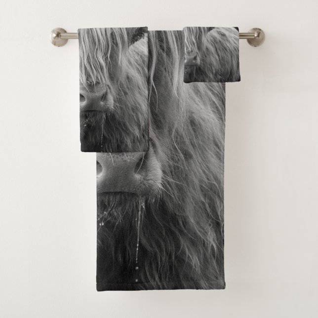 Highland Cow #6 #wall #art Badhandtuch Set (Insitu)