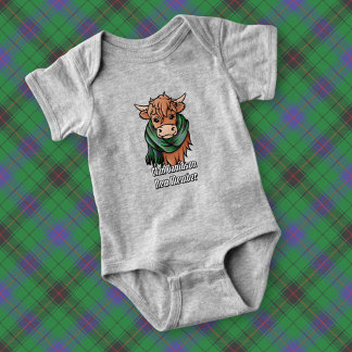 Highland Cow mit Davidson Tartan Scarf Baby Strampler