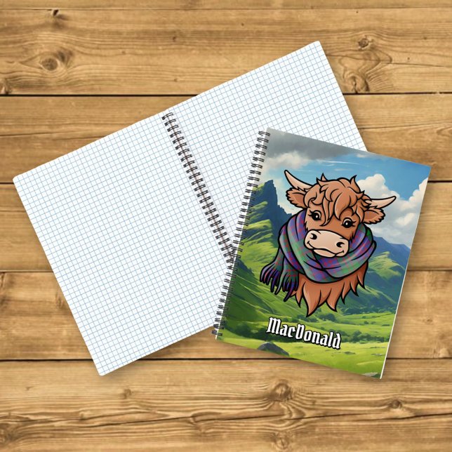 Highland Cow mit Macdonald Tartan Scarf Notizbuch (Von Creator hochgeladen)