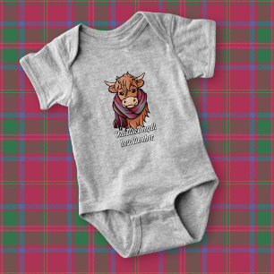 Highland Cow mit MacDougall Tartan Scarf Baby Strampler