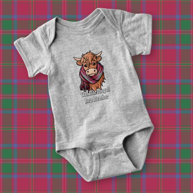 Highland Cow mit MacDougall Tartan Scarf Baby Strampler (Von Creator hochgeladen)