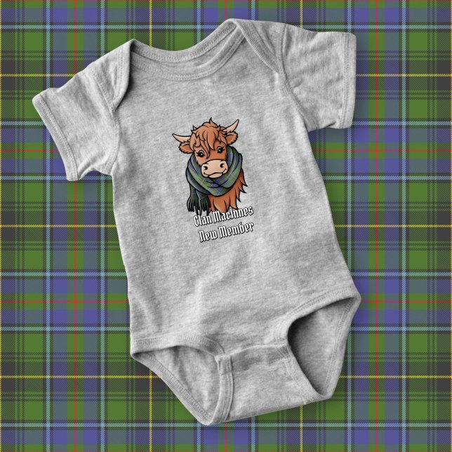 Highland Cow mit MacInnes Tartan Scarf Baby Strampler (Von Creator hochgeladen)