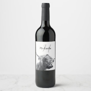 Highland cow portrait initial monogram black white weinetikett