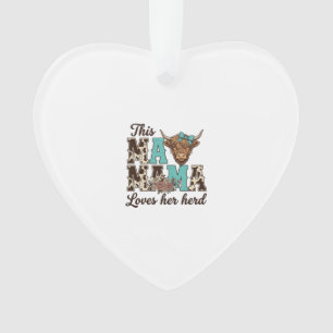 Highland-Kuh-Mama-Liebt-Ihr-Herd-Shirt-Design Ornament