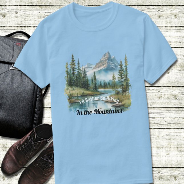 Hiking In the Mountains T-Shirt (Von Creator hochgeladen)