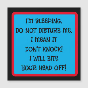 HILFREICHES MAGNET ERKENNT DIE VORDERTÜR-SCHLAFEN