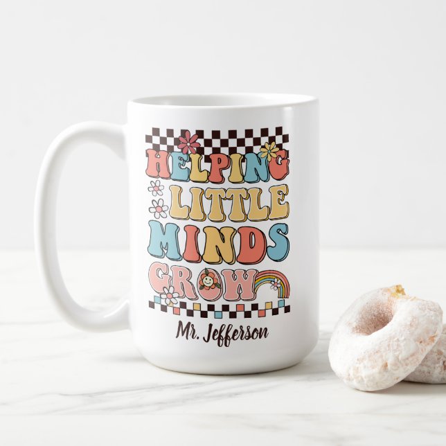 Hilping Little Minds Grow Lehrer Geschenk Kaffeetasse (Mit Donut)