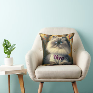 Himalayan Diva Cat auf einem Stuhl Kissen