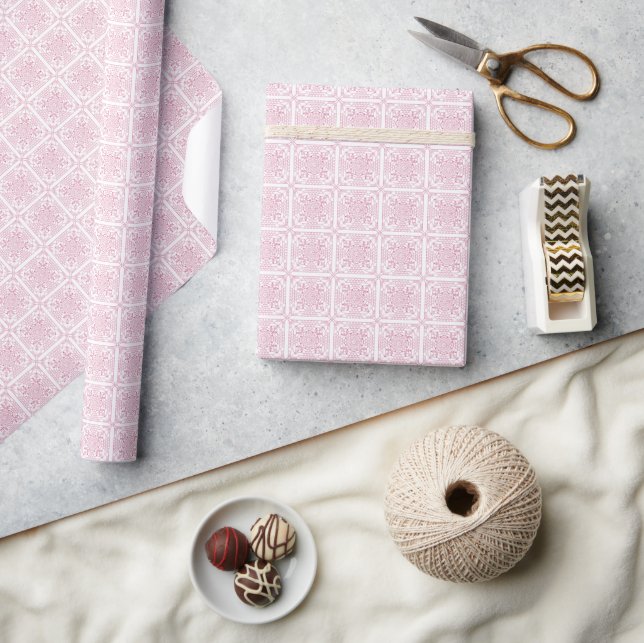 Himbeerrosa Crochet Chart Wrapping Paper Geschenkpapier (Kunsthandwerk)