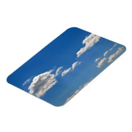 Himmel ist blau und weiße Wolken kommen vorbei Magnet