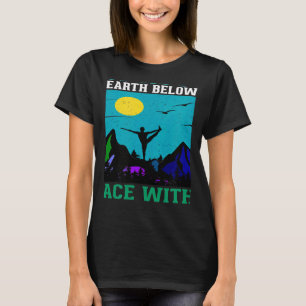 Himmel über Erde unten Frieden innerhalb Yoga Wand T-Shirt