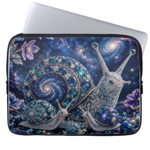 Himmels-Kristallschneckenfamilie – Saphir-Galaxie Laptopschutzhülle