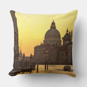 Himmelsfarben bei Sonnenaufgang nahe San Maria Del Kissen