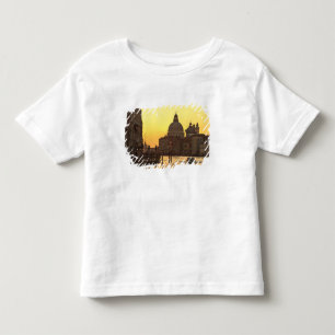 Himmelsfarben bei Sonnenaufgang nahe San Maria Del Kleinkind T-shirt