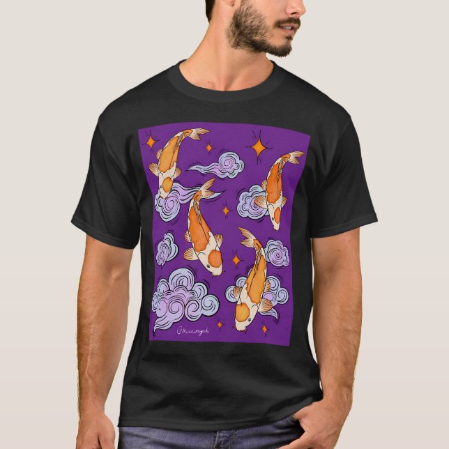 Himmelslandschaft mit Koi-Träumen T-Shirt (Vorderseite)