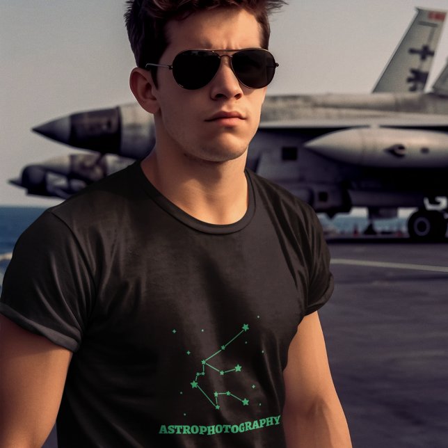 Himmlische Linsen: Astrophotographie erfassen T-Shirt (Von Creator hochgeladen)