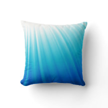 Himmlisches helles Ombre weißes Aqua-Blaukissen