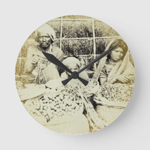 Hindische Gemüse-und Frucht-Verkäufer in Madras, Runde Wanduhr