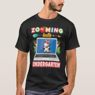 Hineinzoomen in die virtuelle Einhorn-Ki der Kinde T-Shirt