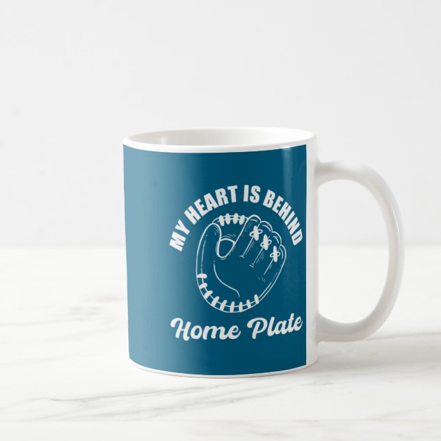Hinter der Home-Plate-Baseballtrainer-Illustration Kaffeetasse (Rechts)