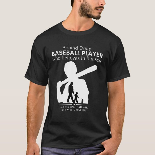 Hinter jedem Baseball-Spieler steht ein VATER, der T-Shirt (Vorderseite)