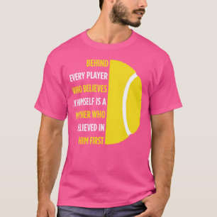 Hinter jedem Spieler befindet sich eine Mama der M T-Shirt