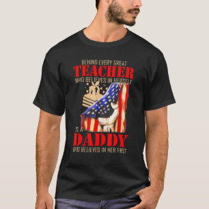 Hinter jeder großartigen Lehrerin, die an sich sel T-Shirt
