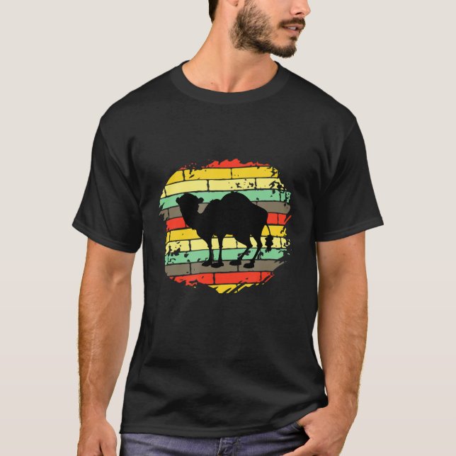 Hintergrund Camel Graphic Animal T-Shirt (Vorderseite)