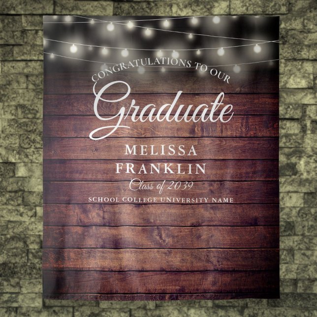 Hintergrund der rustikalen Zeichenfolgenleuchten Wandteppich (Rustic String Lights Graduation Party Backdrop)