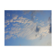 Hintergrund des blauen Himmels.