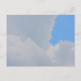 Hintergrund des blauen Himmels und der Wolken. Postkarte