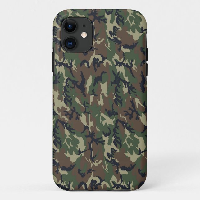 Hintergrund des Militärwalds - Camouflage Case-Mate iPhone Hülle (Rückseite)