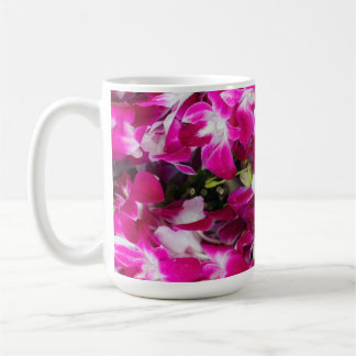 Hintergrund für lila orchid-Blume Kaffeetasse