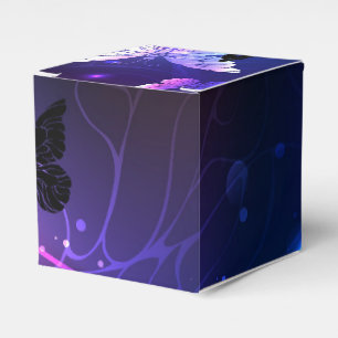 Hintergrund mit Nachtschmetterlingen Geschenkschachtel