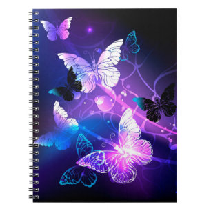 Hintergrund mit Nachtschmetterlingen Notizblock