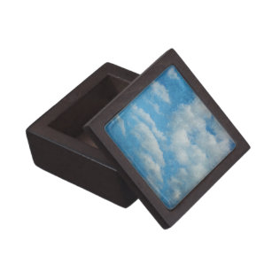 Hintergrund Vintager beklemmender Wolken Kiste