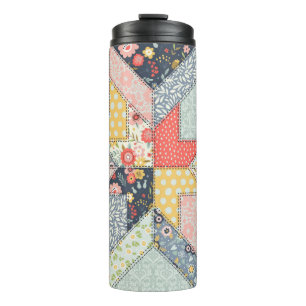 Hintergrundmuster im Vintagen Stil. Patchwork dec Thermosbecher