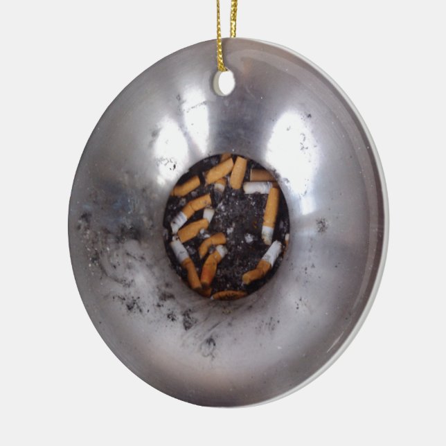 Hintern der Zigarette in Silver Smokers Ashtray, F Keramik Ornament (Links)