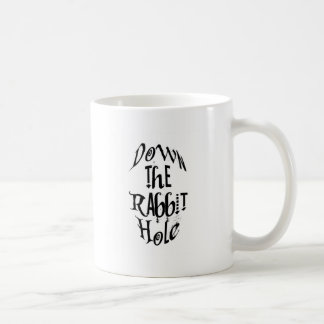 Hinunter den Kaninchenbau Tasse