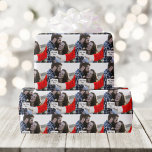 Hinweis des Weihnachtsmanns in Handüberlagerung Be Geschenkpapier<br><div class="desc">Passen Sie Ihr Packpapier mit dieser Fotovorlage und der Notiz des Weihnachtsmanns an. Ein wirklich einzigartiges, freundliches Foto mit der Hand des Weihnachtsmannes in Ihren Fotos! Ein saisonales Themenpapier "Mach es zu deinem eigenen". Es ist eine seltene Fotobombentechnik. Suchen Sie in der Sammlung nach anderen Posen der Hand des Weihnachtsmanns!...</div>