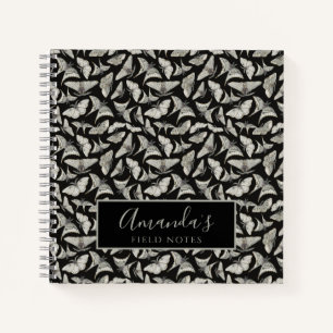 Hinweise zum Muster der schwarzen Beige-Moth-Moth- Notizbuch